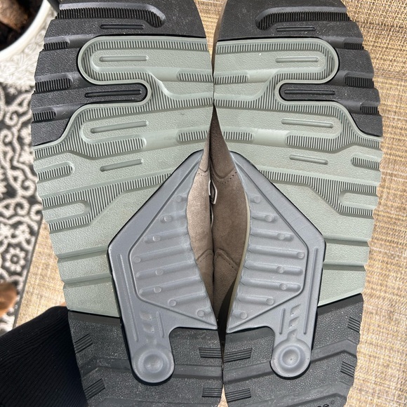 $200 Men New Balance Size 10.5 USA 998 Core Sneakers Running Shoes Grey U998GR - Picture 10 of 11